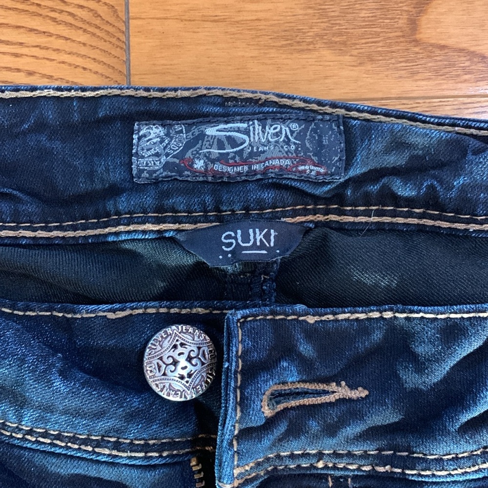 Silver Suki mid straight 18 x 32” jeans in GUC - Picture 2 of 8